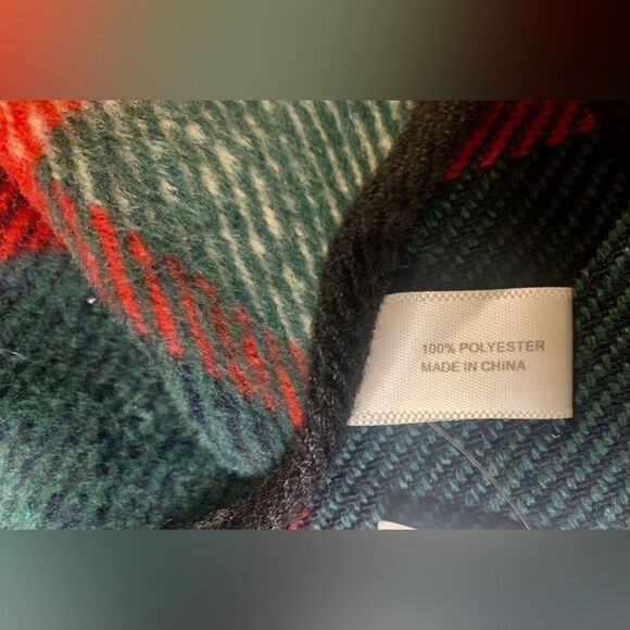 ✨ NWT ✨BelleUp ‘Box Him Out’ Button Pullover Poncho - S/M - Picture 2 of 7